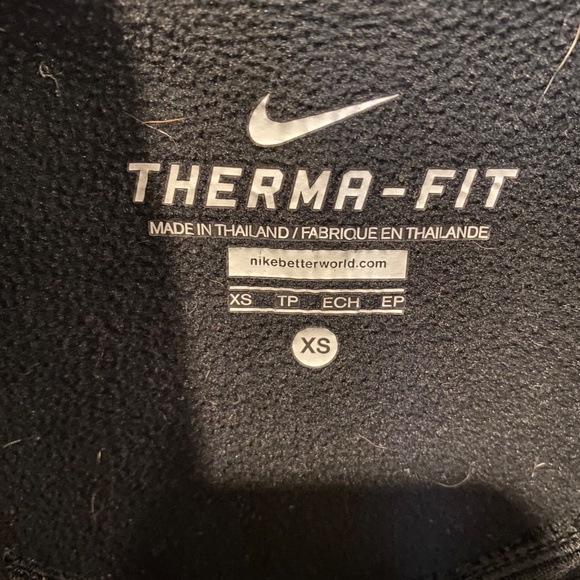 Nike Therma-Fit Hoodie – Black with Patterned Swoosh – Women’s XS - Picture 3 of 3